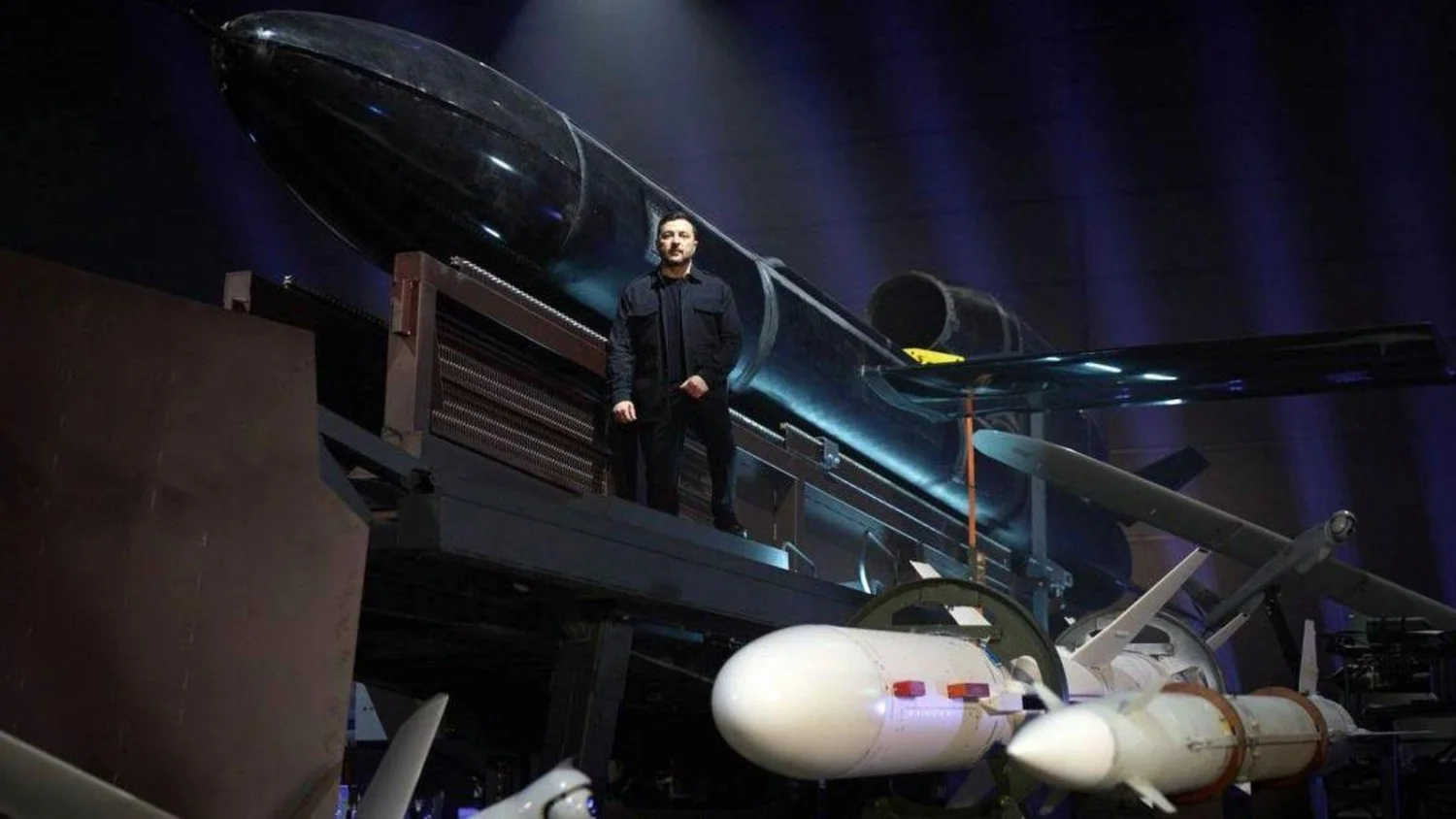 Zelensky: posição inimiga tomada exclusivamente por drones e robôs ucranianos, marco na guerra