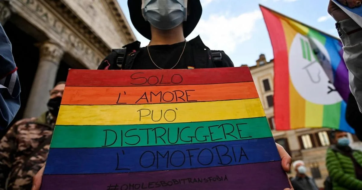 85% dos menores LGBTQIA+ sofrem violência, diz Gay Center; denúncias crescem no Sul da Itália