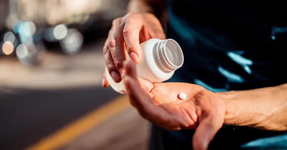 Aifa alerta: risco de danos por abuso de paracetamol entre adolescentes