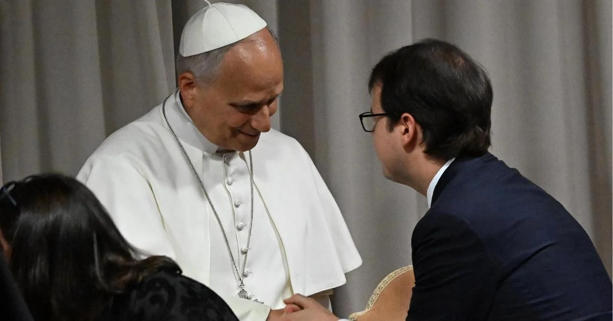 Anthropic chega a Milano enquanto debate sobre IA chega ao Vaticano: nova geografia da inteligência artificial