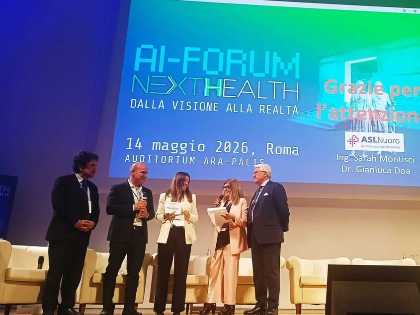 App anti-lista de espera e armazéns inteligentes: 6 projetos premiados que desenham a IA na saúde italiana