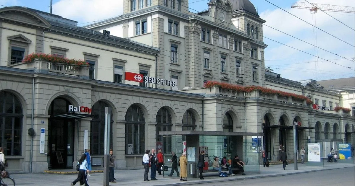 Ataque com faca na estação de Winterthur deixa quatro feridos; suspeito suíço preso