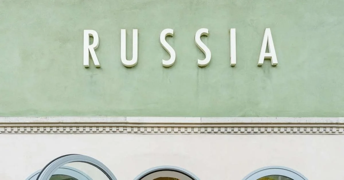 Biennale 2026: Padiglione Russia apresenta 'The tree is rooted in the sky' — diálogo entre música, filosofia e poesia