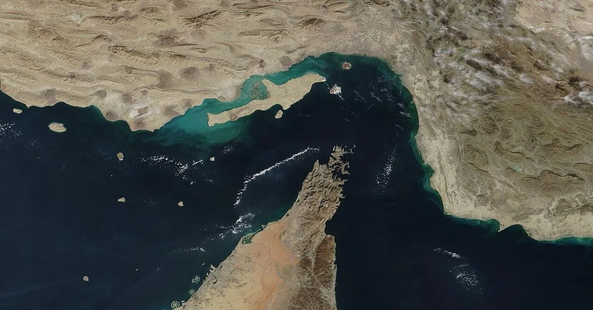 Bloqueio do Estreito de Hormuz: manobra psição contra a Europa e o xadrez geopolítico dos EUA