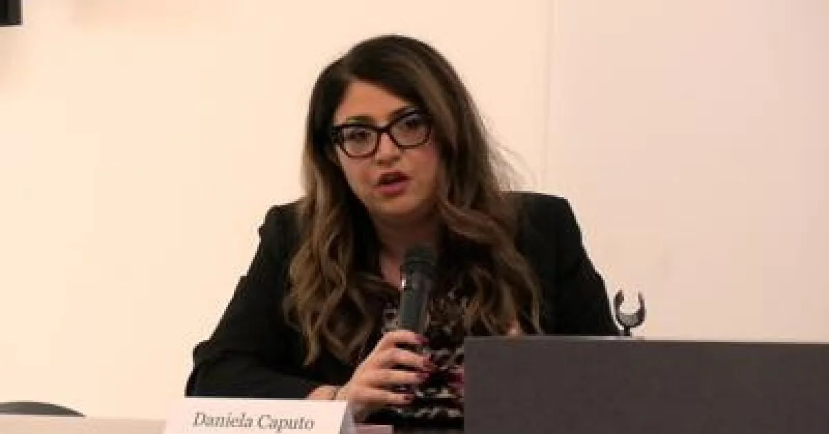 Caputo: 'A simplificação é um direito à equidade social' em debate sobre mobilidade em Milão