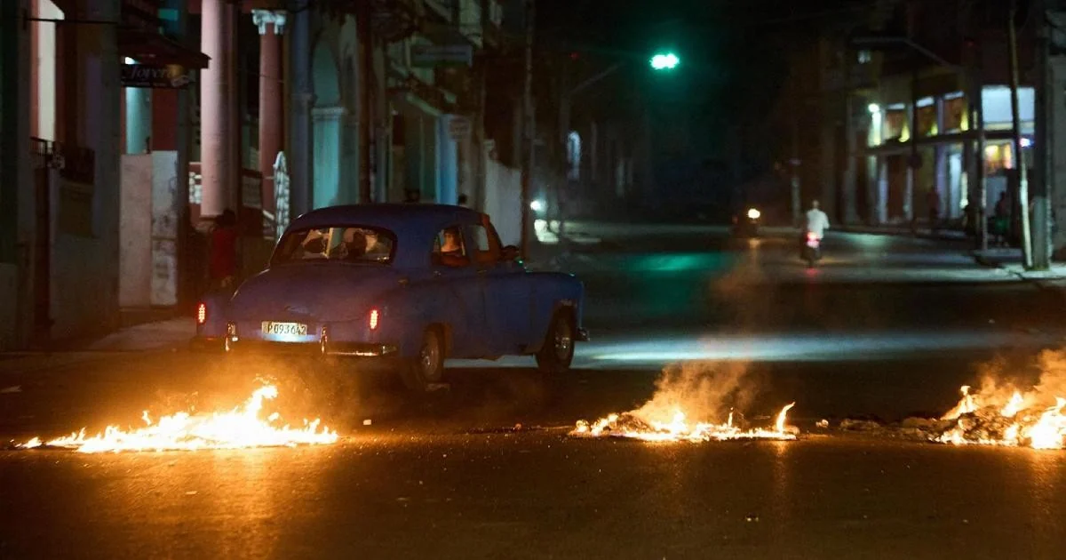 Cuba enfrenta novo apagão e falta de combustíveis; protestos e tensão social crescem