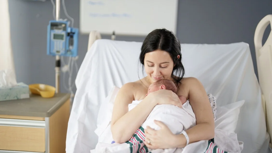 Dia Internacional do Kangaroo Care: o contato pele a pele que salva e nutre os recém-nascidos
