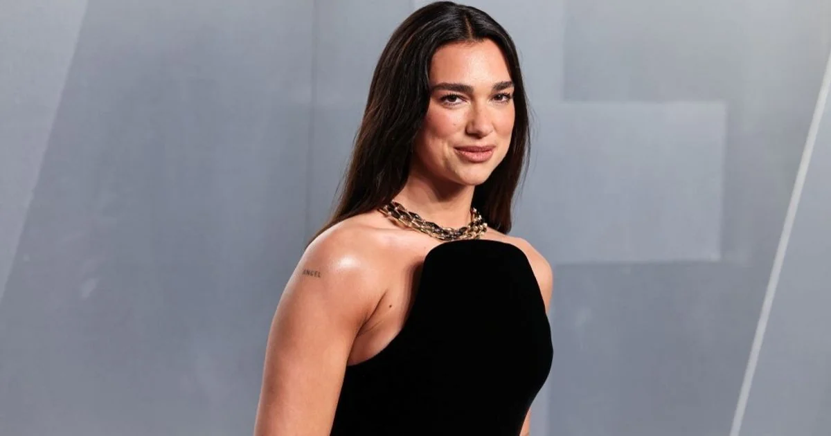 Dua Lipa processa Samsung nos EUA por uso não autorizado da imagem; pede US$ 15 milhões