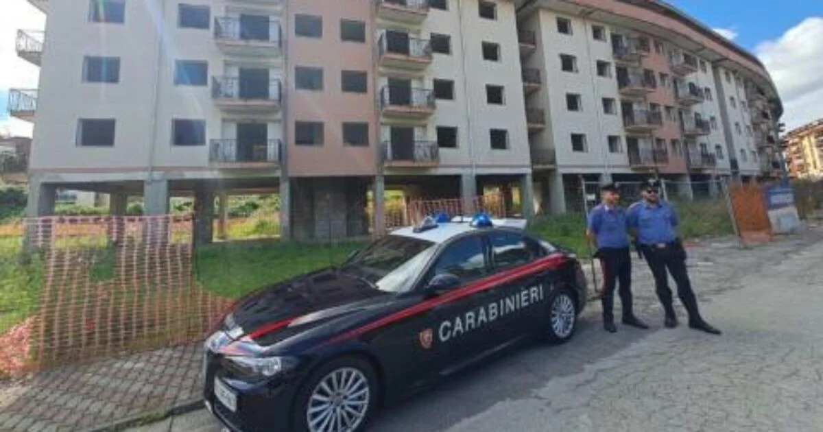 Duas mulheres encontradas mortas em canteiro de obras em Pollena Trocchia; homem foi detido