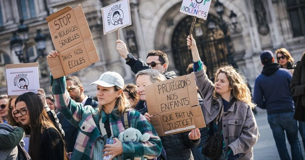 Escândalo dos abusos em asilos de Paris: primeiro julgamento público mobiliza país
