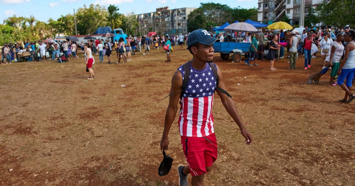 EUA acusam Cuba de abrigar mais de 300 drones prontos para atacar; Havana nega e se prepara para possível ofensiva