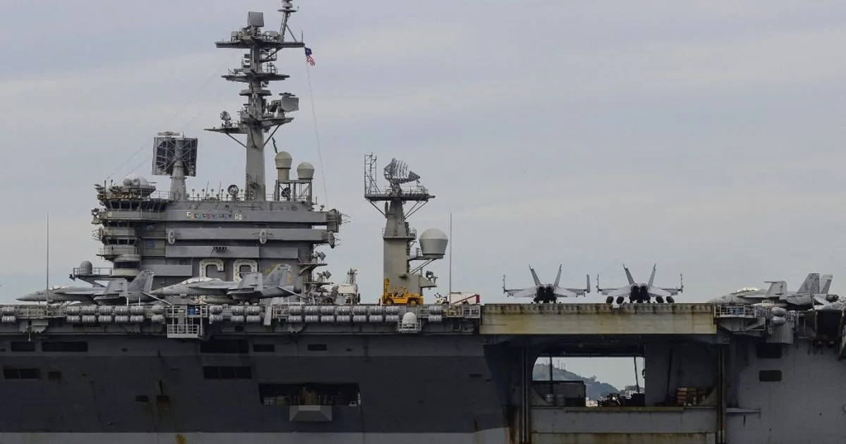 EUA deslocam porta-aviões Nimitz ao Caribe enquanto Trump promete 'ajuda' a Cuba; China e Rússia reagem