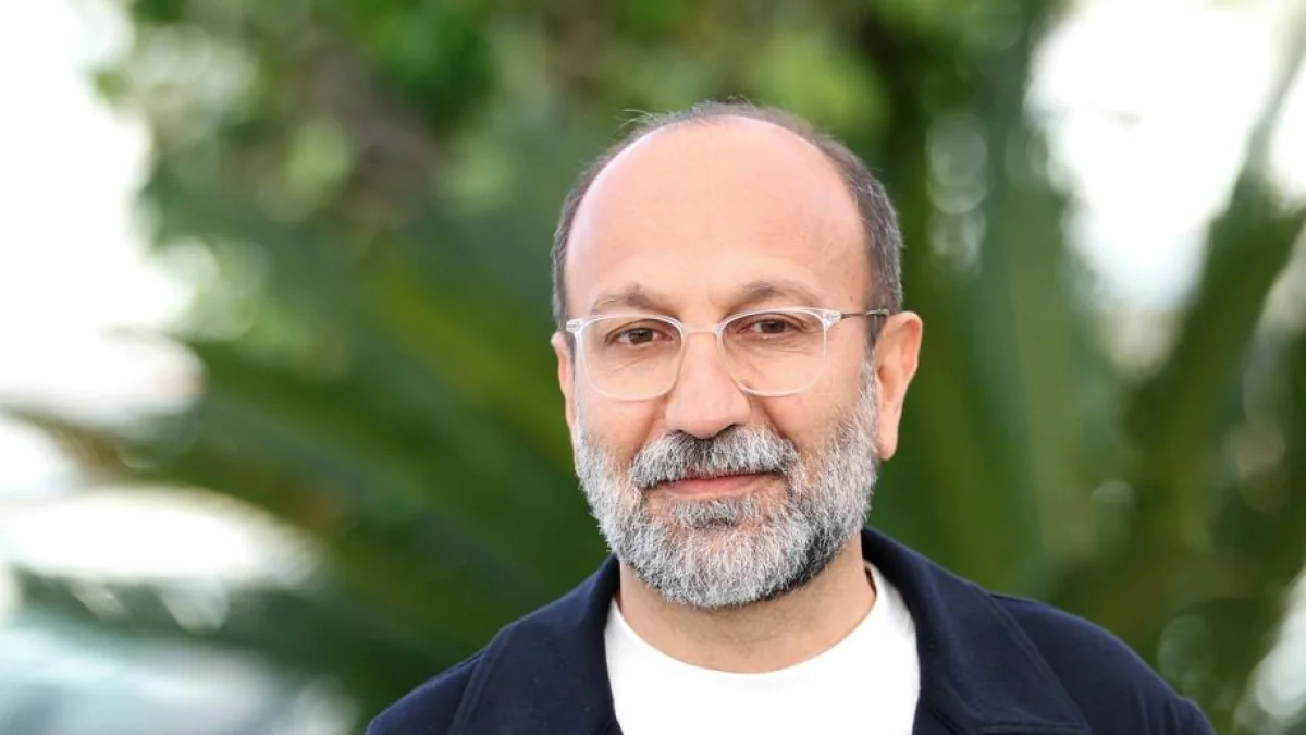 Farhadi em Cannes: entre o filme e a denúncia, uma voz contra mortes e a repressão de Teerã