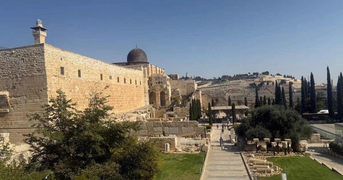 Freira agredida em Jerusalém: França exige pena exemplar e tensão diplomática aumenta