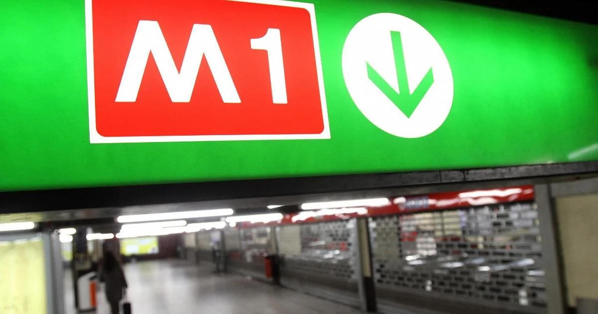 Frenagem de emergência na Metrô de Milão: passageiros com contusões, ninguém em estado grave