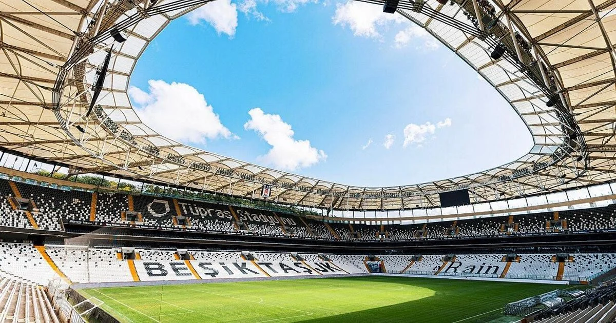 Friburgo x Aston Villa: a final da Europa League entre a surpresa alemã e o mestre Unai Emery