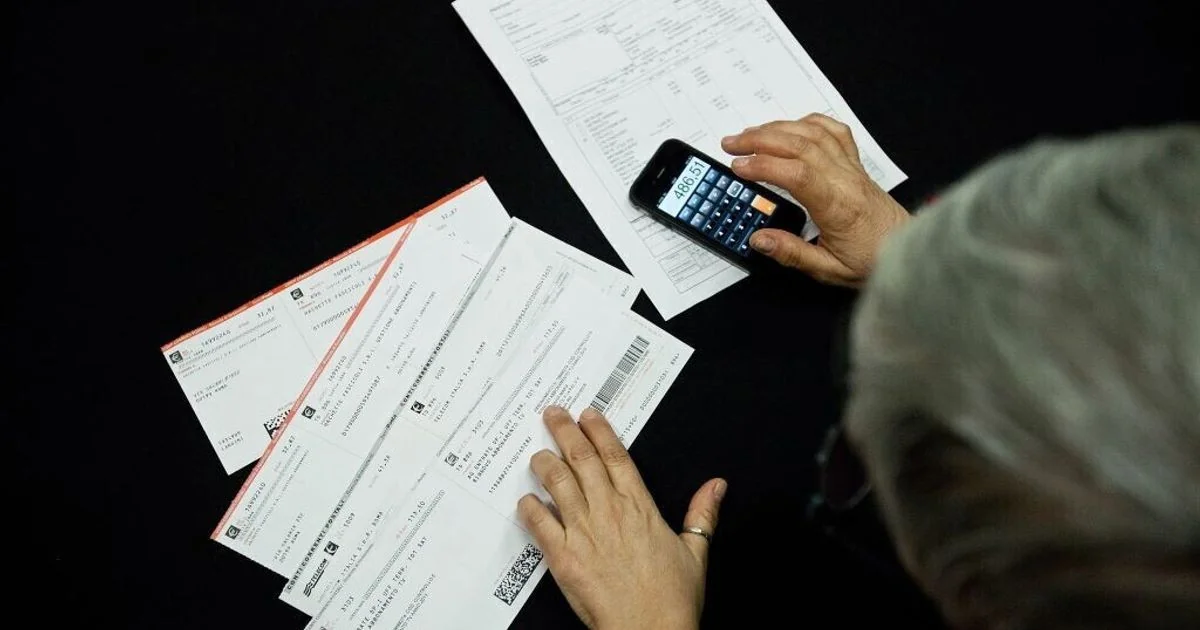 Governo corre por recursos para prorrogar corte das accises sobre combustíveis