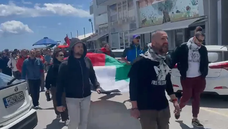 Ierapetra recebe a Global Sumud Flotilla: 30 embarcações ancoradas em Creta e manifestação de apoio a Gaza