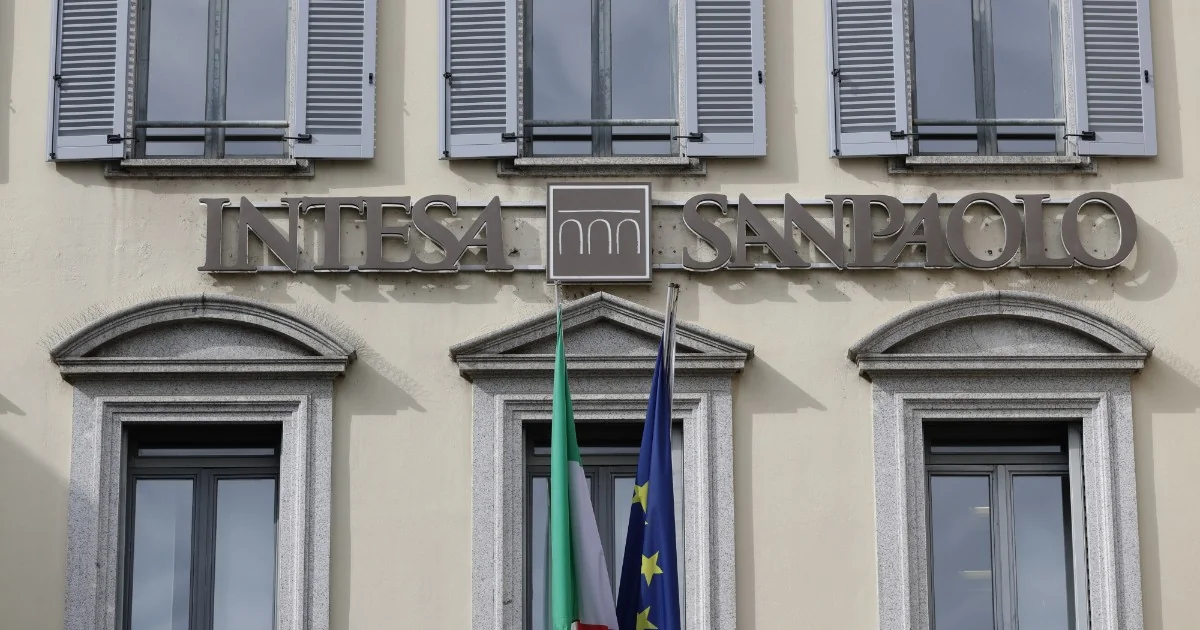 Indústria manufatureira italiana deve manter faturamento estável em 2026, dizem Intesa e Prometeia