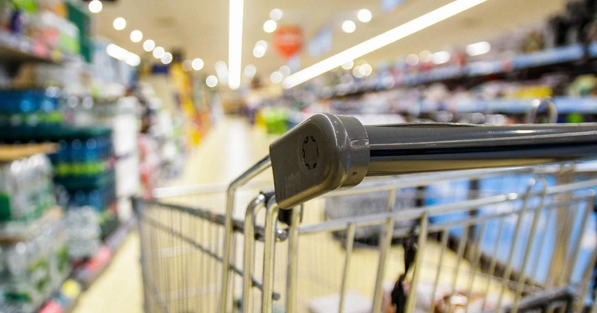 Inflação em abril atinge 2,7% e acende alertas sobre crescimento e mercados; Giorgetti afirma: "Itália resiliente"