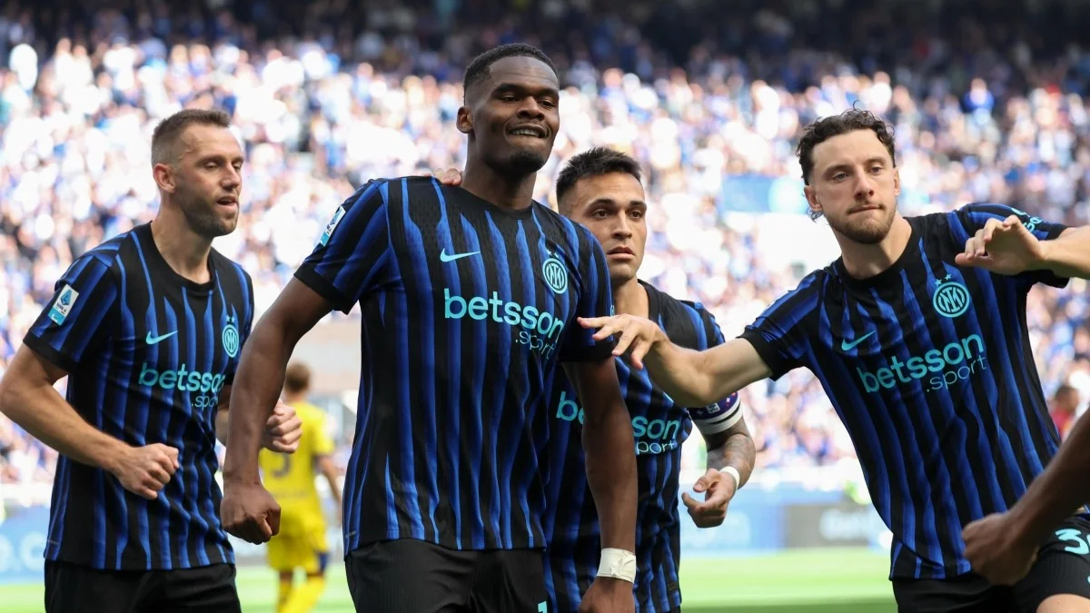 Inter empata com Verona e acende a festa pelo scudetto e Coppa Italia: autogol de Edmundsson e empate de Bowie