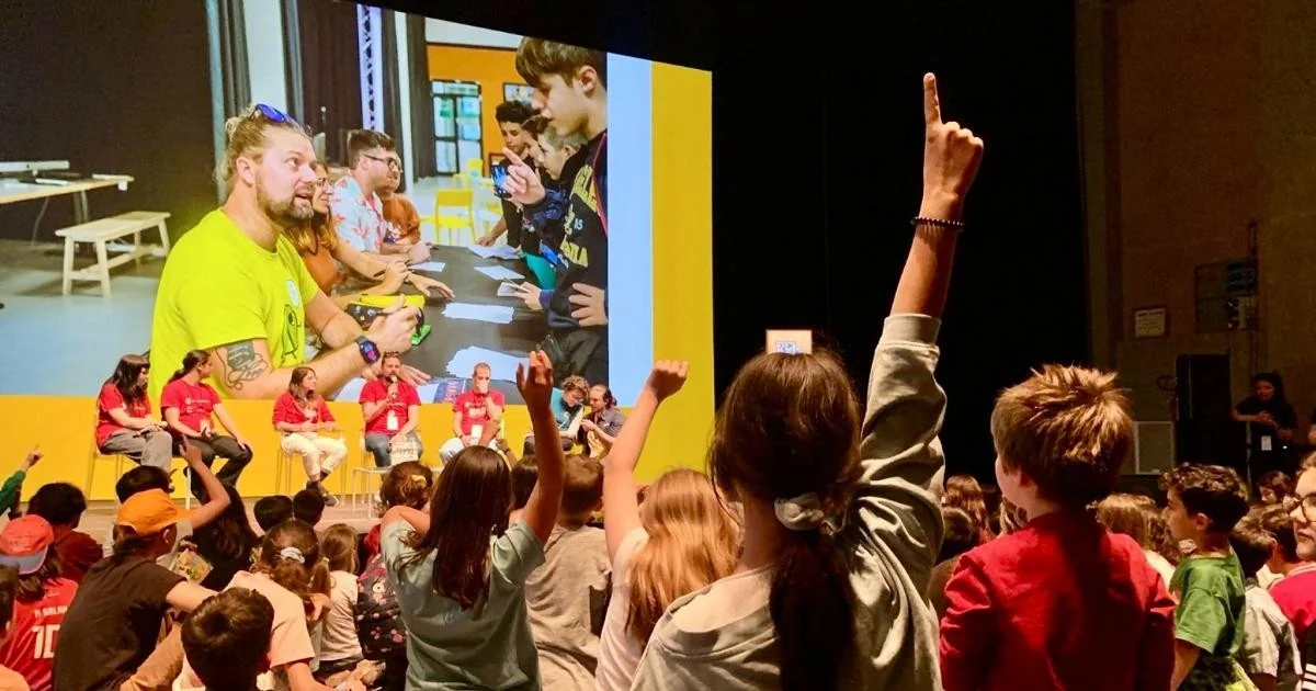 Internazionale Kids: o primeiro festival de jornalismo para crianças em Reggio Emilia discute IA, inclusão e biodiversidade