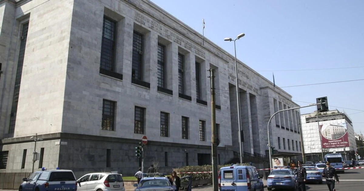 Procuradoria de Milão ouve testemunhas da Lega Calcio em inquérito sobre possível fraude esportiva envolvendo árbitros