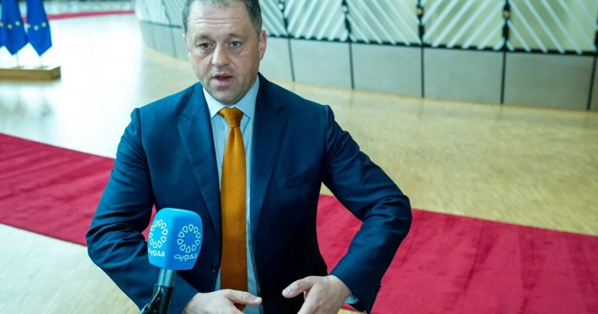 Irlanda descarta adesão à NATO, mas amplia cooperação em defesa com UE e aliados
