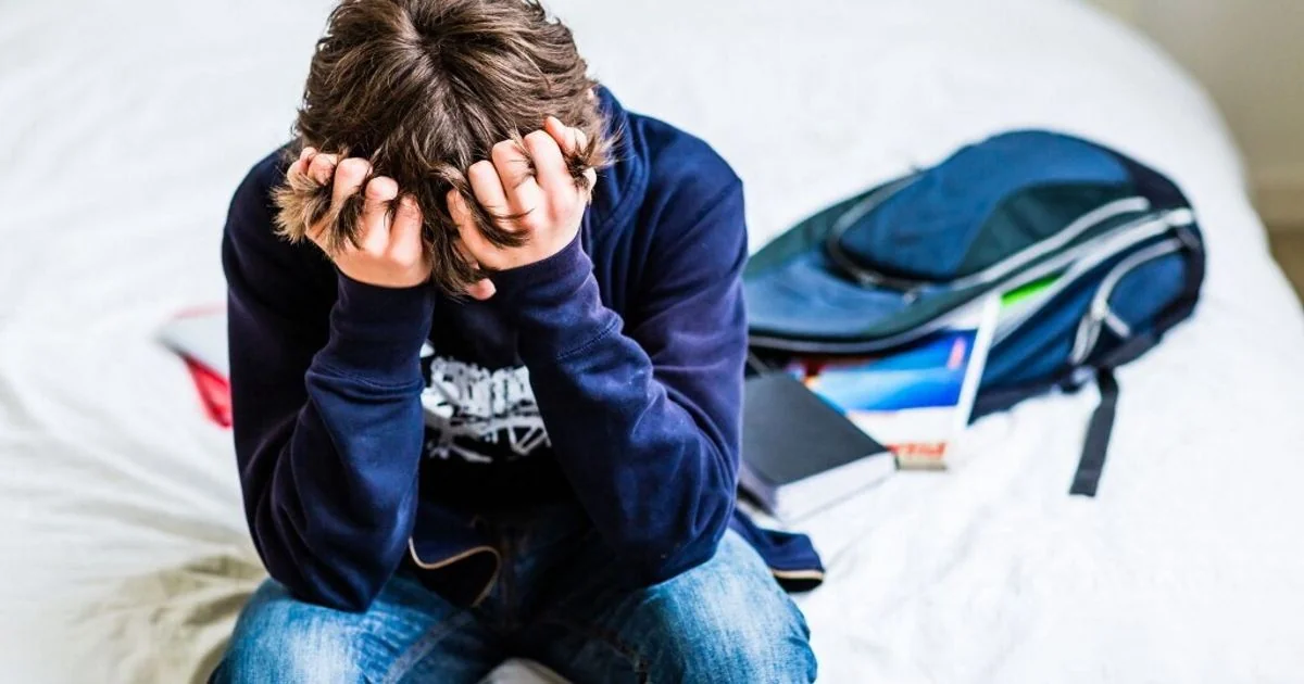 Na Itália, quase 1 milhão de adolescentes sofrem com distúrbios psíquicos; tratamento precoce reduz risco de psicose