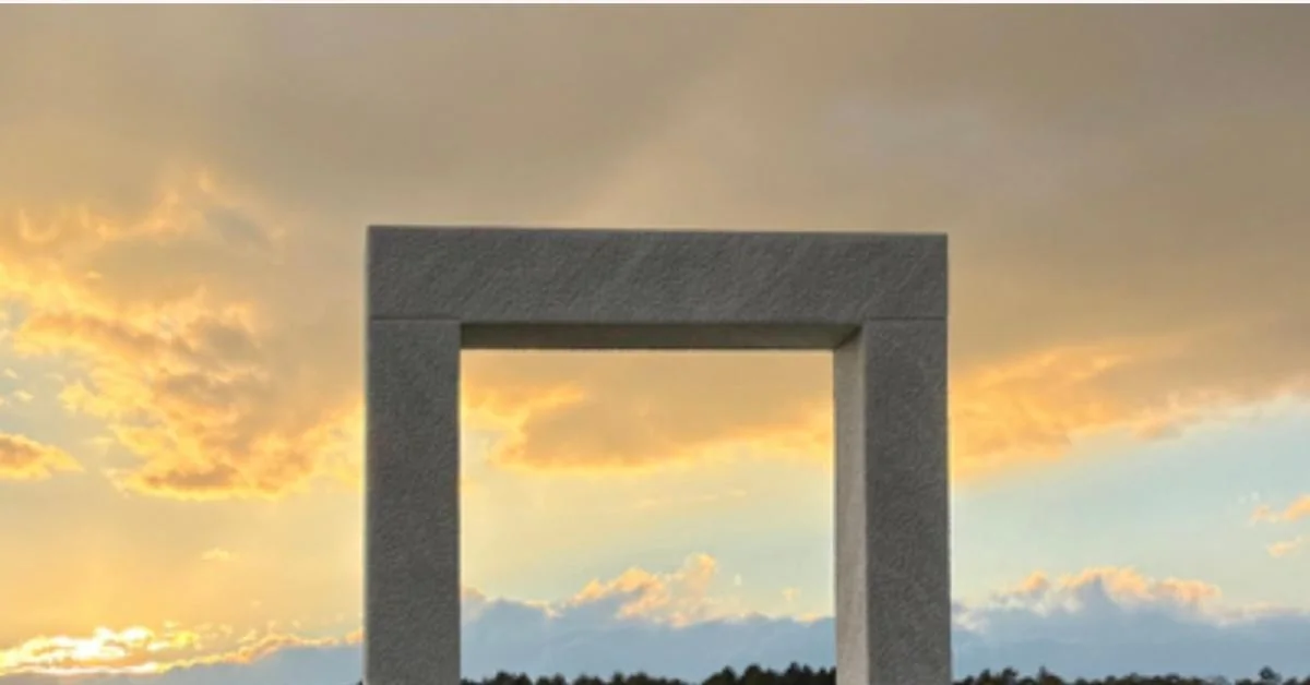 Kan Yasuda na Biennale di Venezia: pedras levigadas, portas sem porta e a escuta do eu