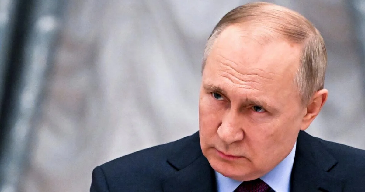 Kremlin proíbe relógios de pulso em encontros com Putin: nova fronteira da segurança e da espionagem
