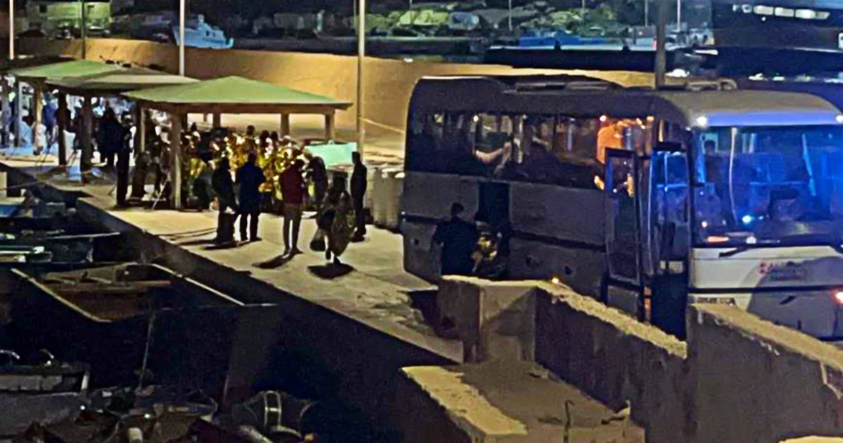 Lampedusa: recém-nascida morre de hipotermia após desembarque; Procuradoria abre inquérito