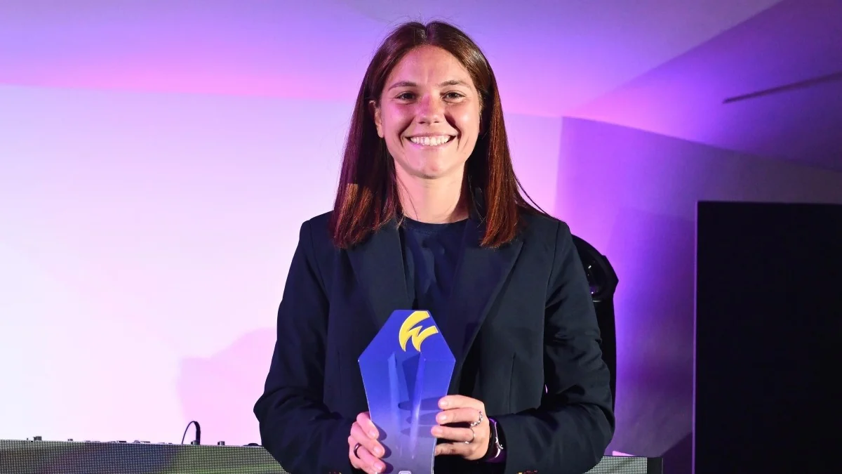 Manuela Giugliano é eleita Melhor Jogadora da Serie A Women 2025-2026; Roma domina top 11