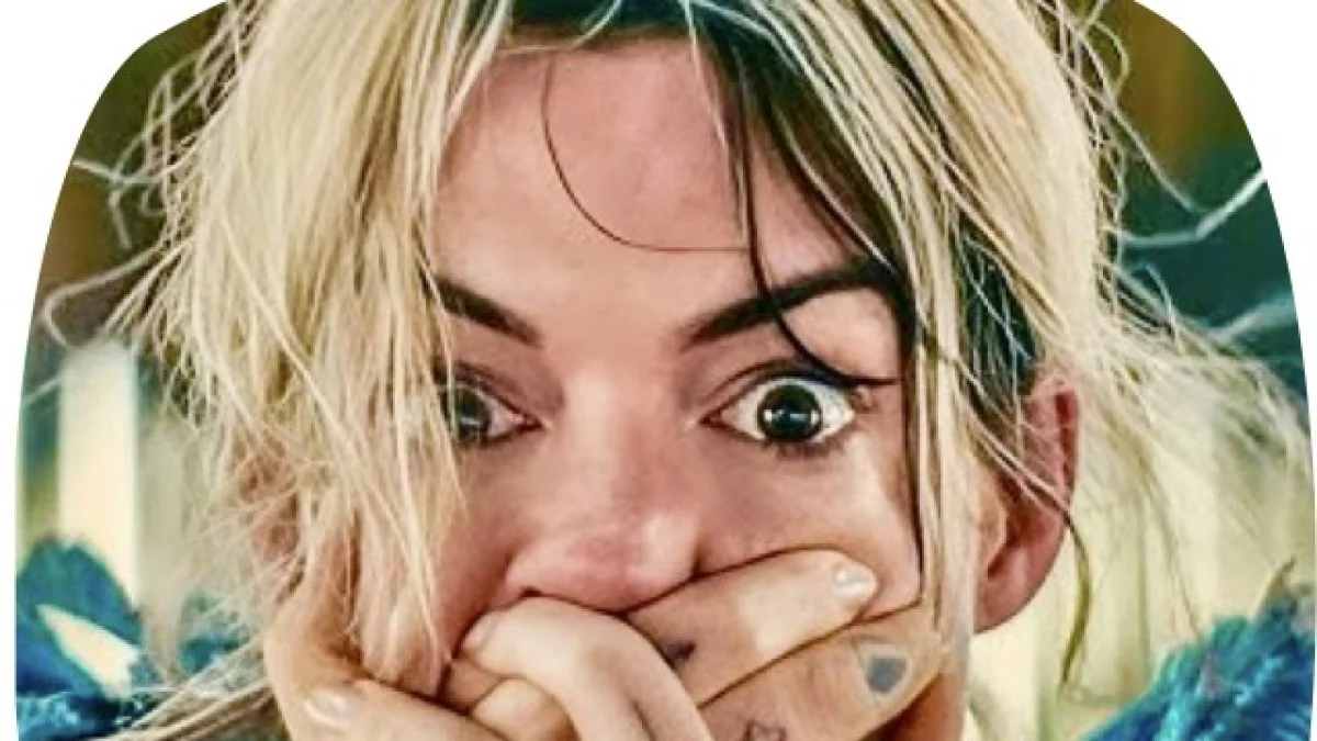 Mother Mary: Anne Hathaway e David Lowery redefinem o horror emocional do estrelato