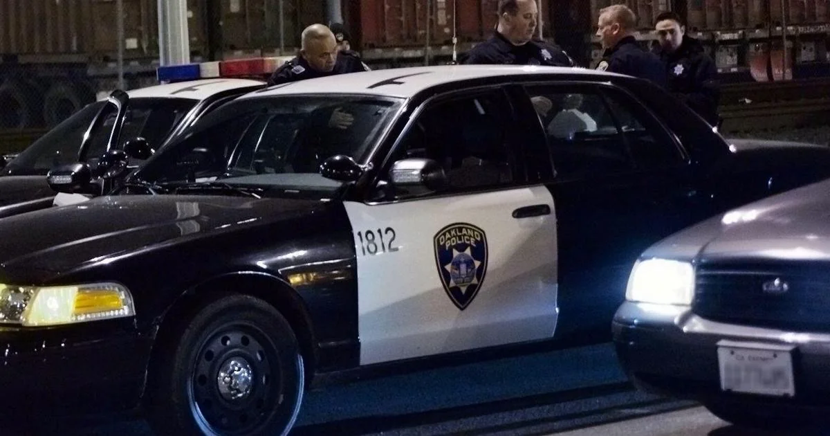 Oakland: carro fere pedestres na International Boulevard e deixa três mortos