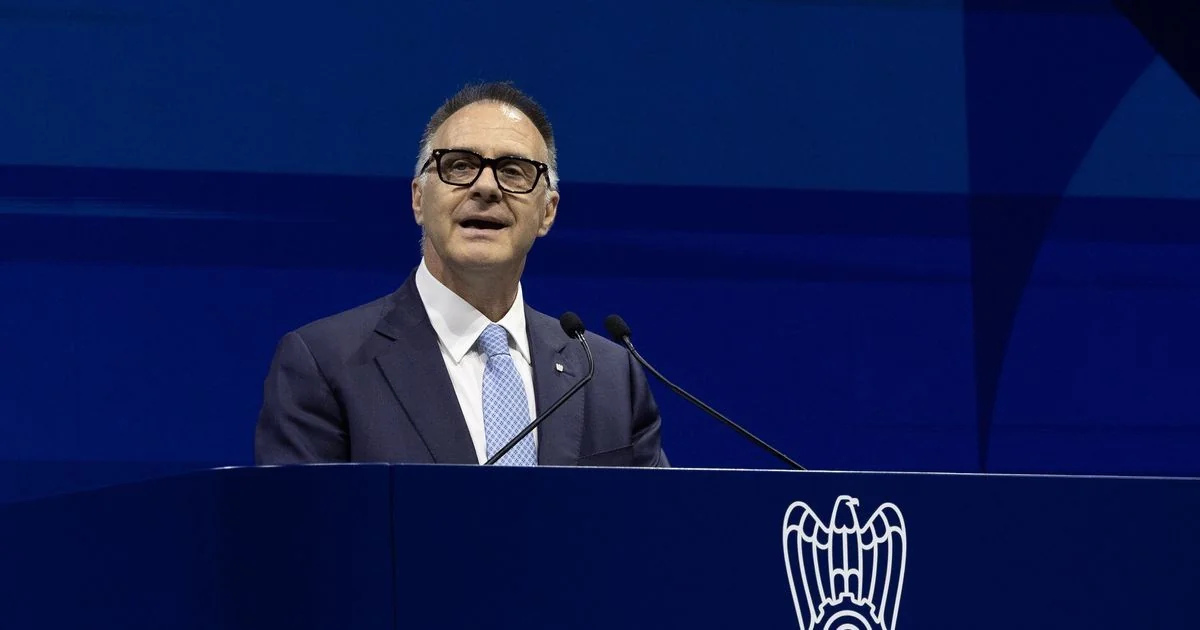 Orsini pede coragem: dívida comum da UE e suspensão do ETS para salvar a indústria europeia