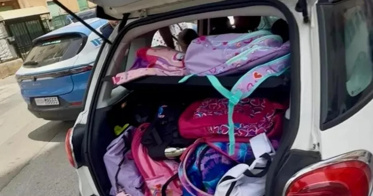 Palermo: Fiat 500L transformada em escolabus irregular levava 14 menores, diz polícia