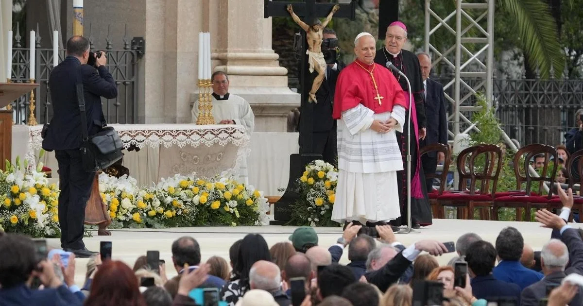 Papa Leone em Pompei e Nápoles: 'Afiançamos a humanidade a Maria por um futuro de paz'