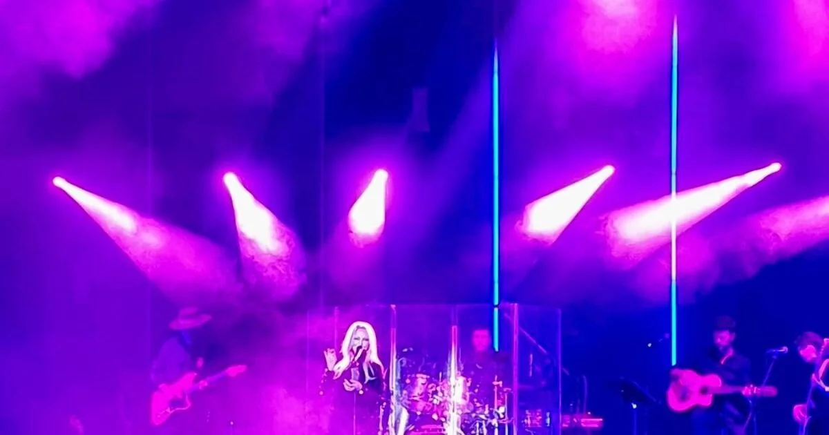 Patty Pravo encanta o Brancaccio com o 'Opera Tour' e celebra 60 anos de carreira