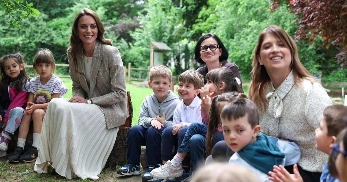 Princesa Kate em Reggio Emilia: de avental e tortellini para estudar o método pedagógico