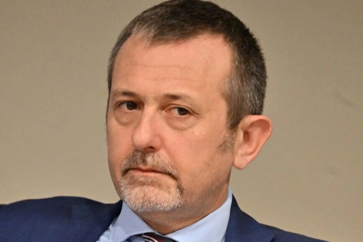 Procura de Roma pede acesso às chat entre Delmastro e Caroccia; centro-direita sinaliza resistência