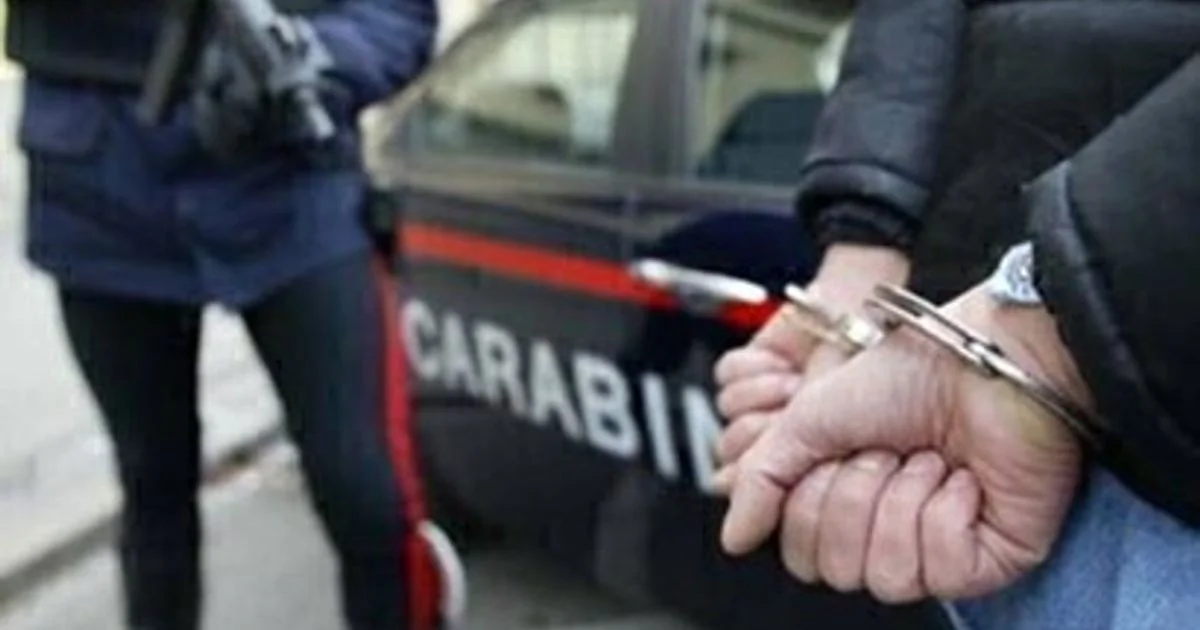 Blitz dos Carabinieri em Roma desmantela quadrilha de tráfico de droga, extorsões e plano para armas de guerra; 7 presos