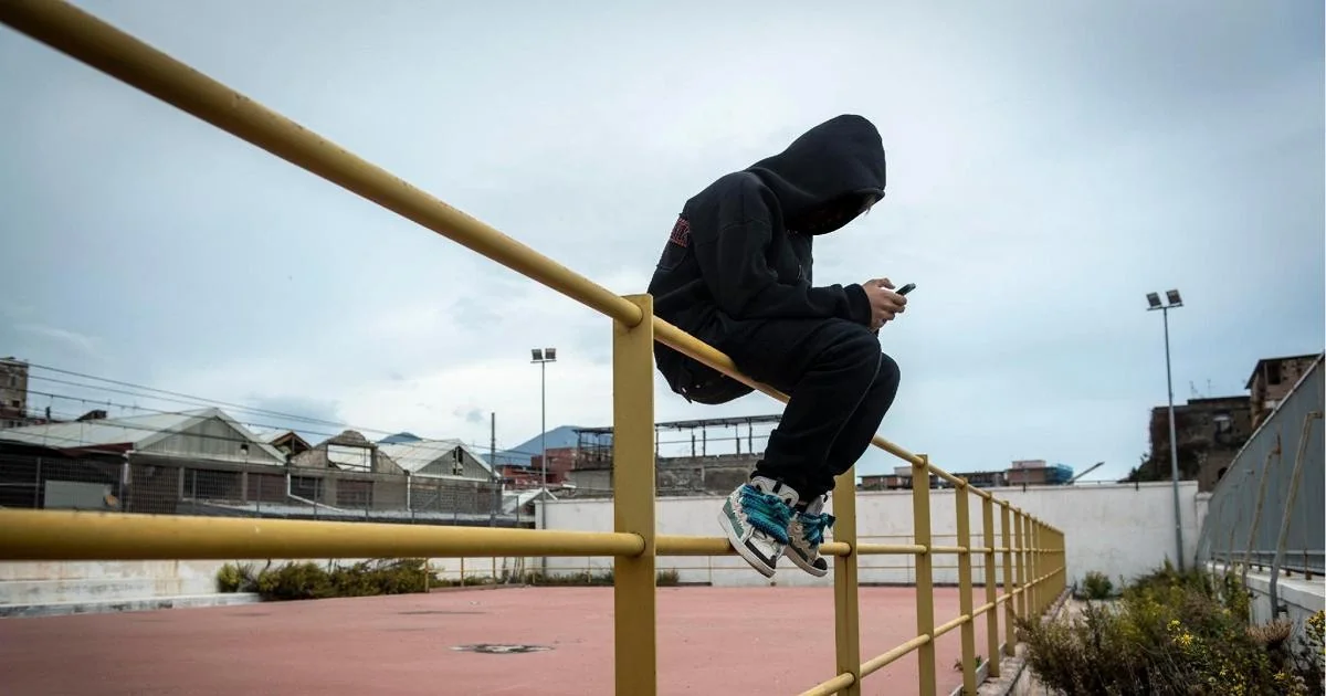 Save The Children: 1 em cada 10 menores nas grandes cidades vive em áreas socioeconômicas degradadas