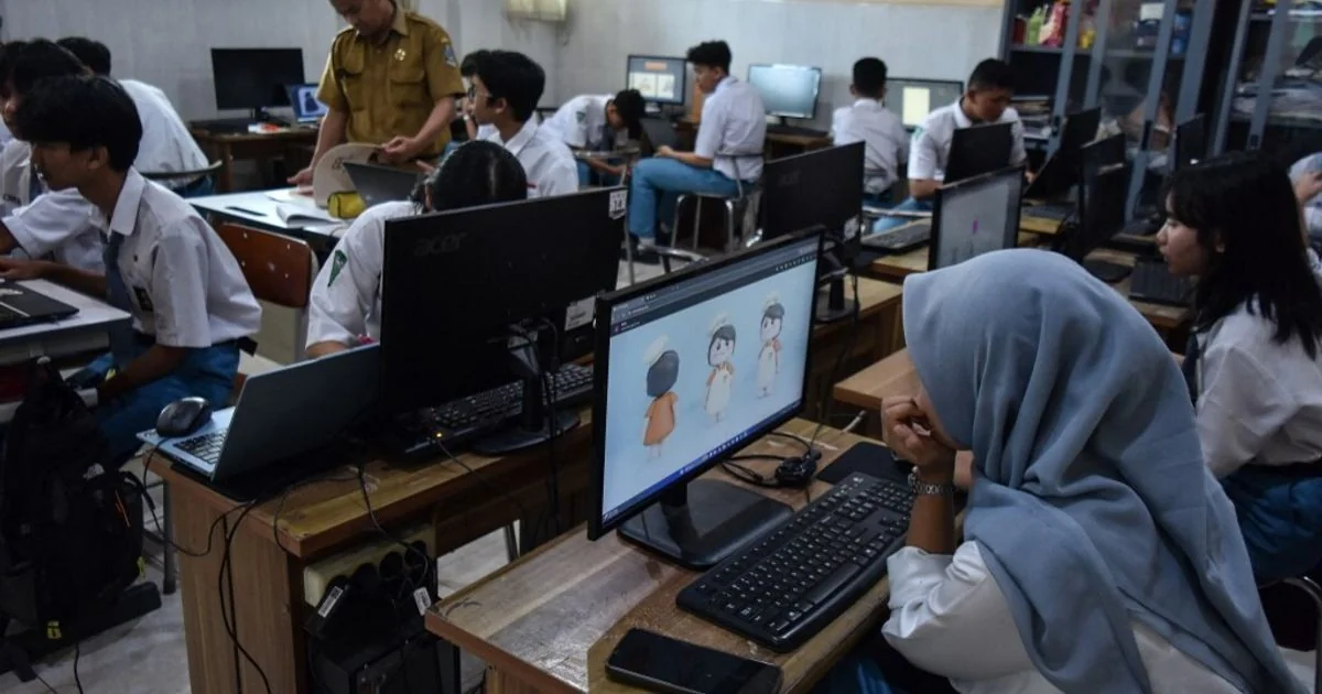 Singapura autoriza fustigação em escolas para punir alunos por bullying e cyberbullying