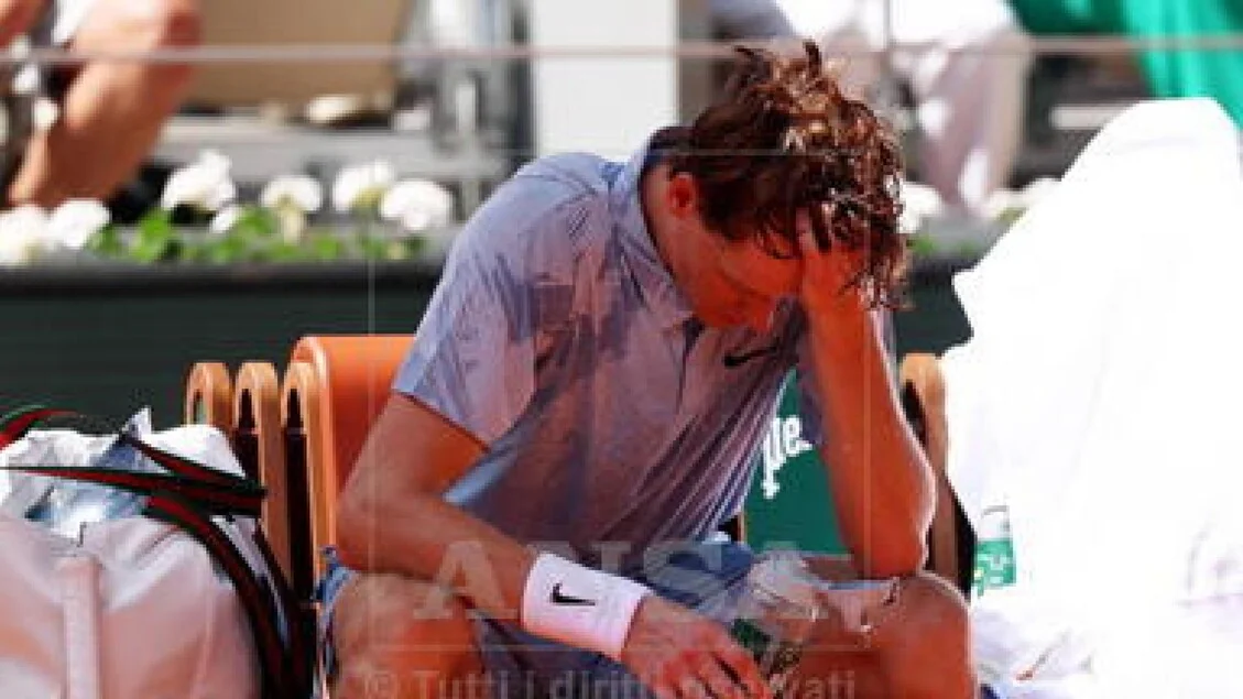 Especialista: derrota de Sinner no Roland-Garros foi combinação de afa e fadiga acumulada