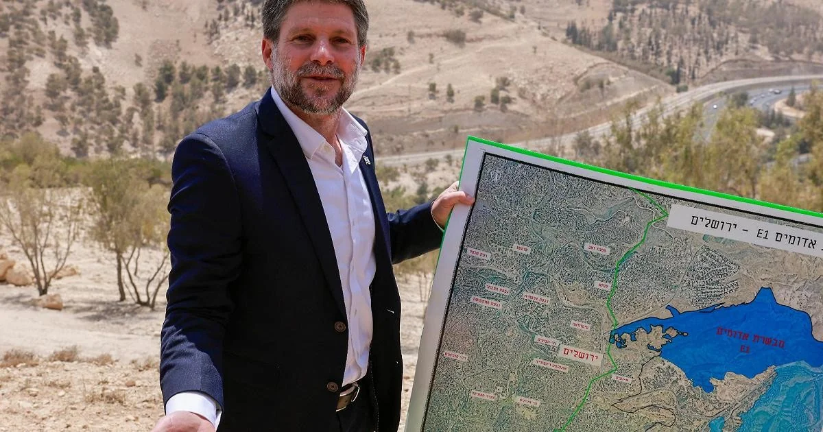 Smotrich diz ter sido notificado de pedido de mandato de prisão da CPI e anuncia resposta contra a Autoridade Palestina