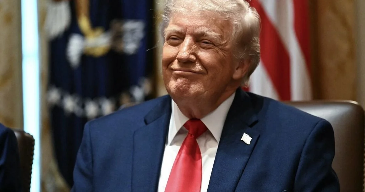 Trump eleva a tensão com o Irã, ataca o Papa e condiciona acordo sobre o Estreito de Ormuz
