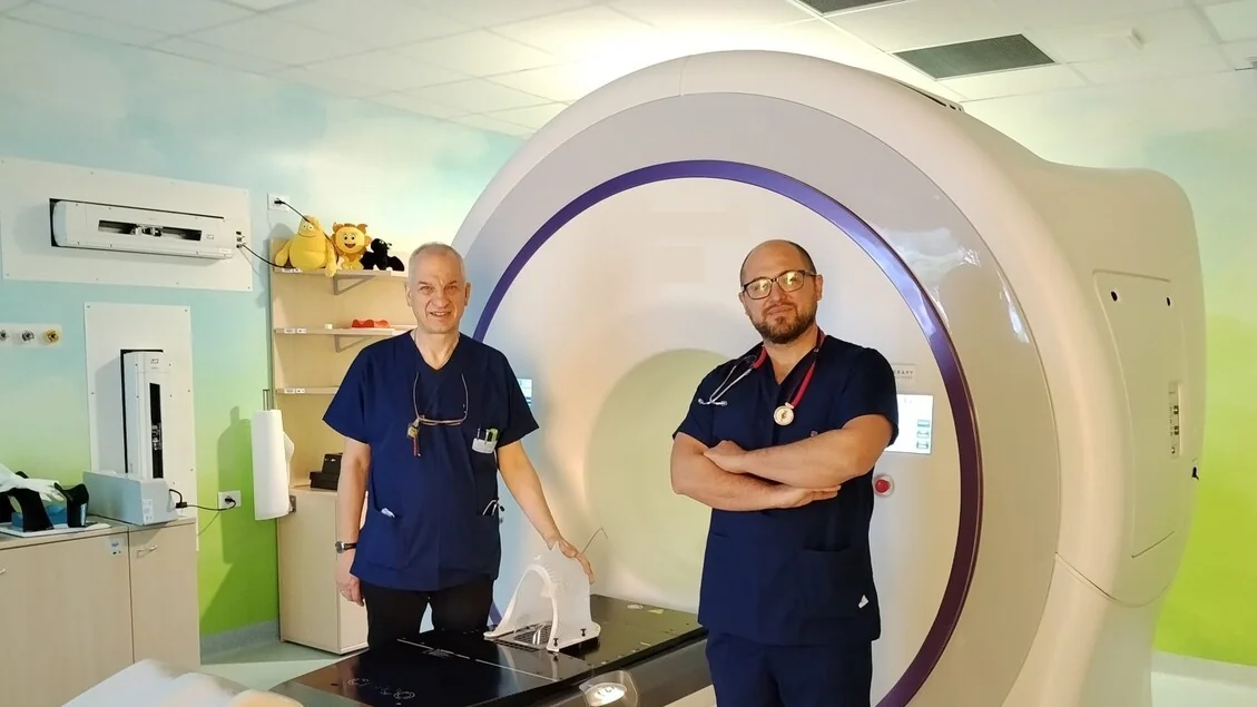 Cirurgia em Udine remove tumor raro de 4 quilos do tórax após tratamento integrado