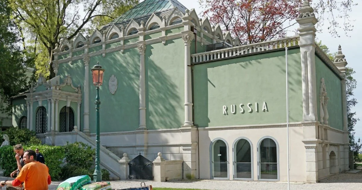 UE exige explicações à Itália sobre pavilhão russo na Biennale de Veneza e aponta risco de violação das sanções