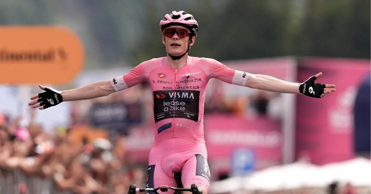 Jonas Vingegaard conquista o Giro d'Italia 2026 com ataque decisivo em Piancavallo